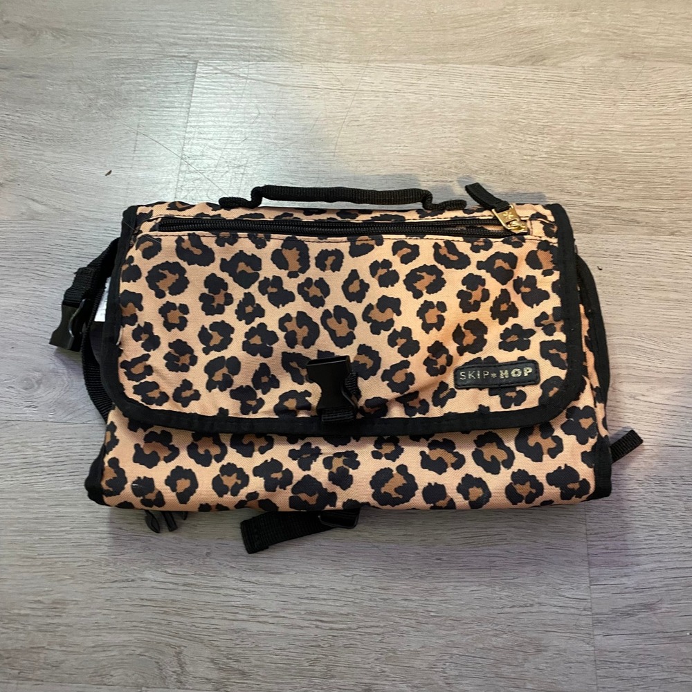 Skip Hop Changing Pad Station Unisex OS Leopard Print Pronto Signature Clutch